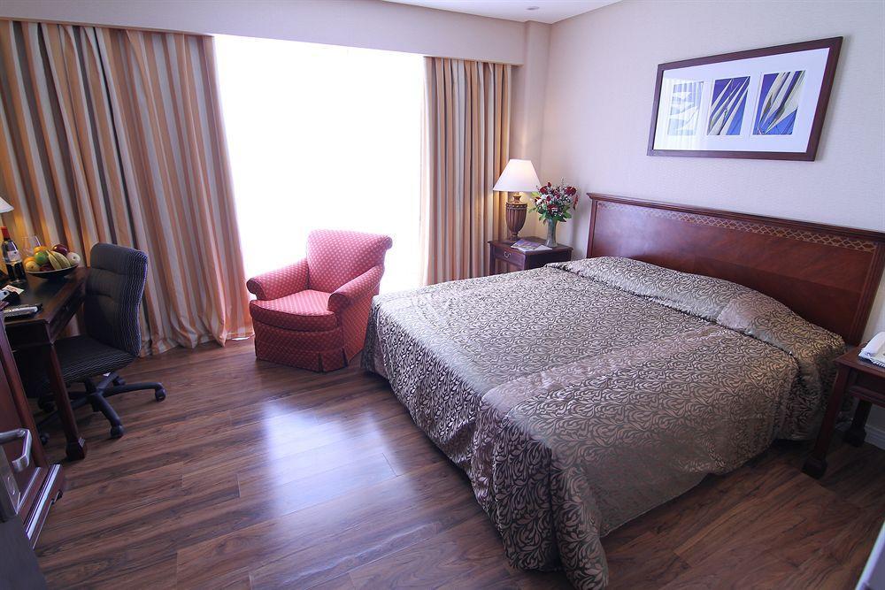 Court Meridian Hotel & Suites Olongapo Esterno foto