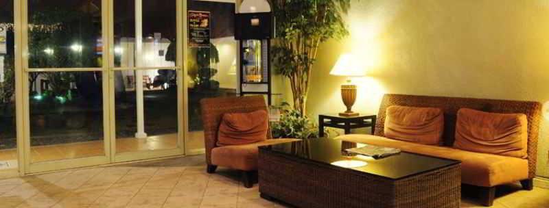 Court Meridian Hotel & Suites Olongapo Esterno foto