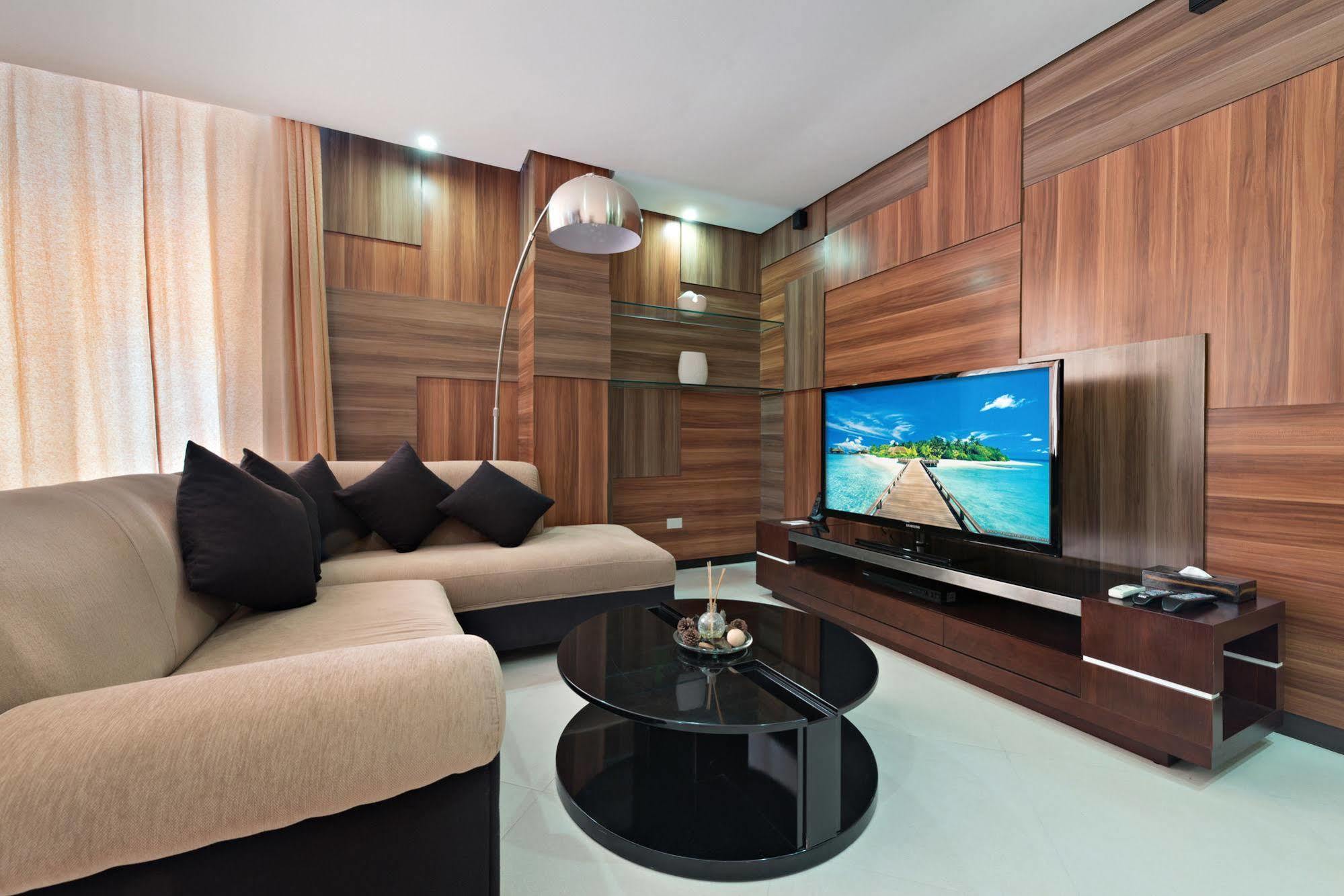Court Meridian Hotel & Suites Olongapo Esterno foto